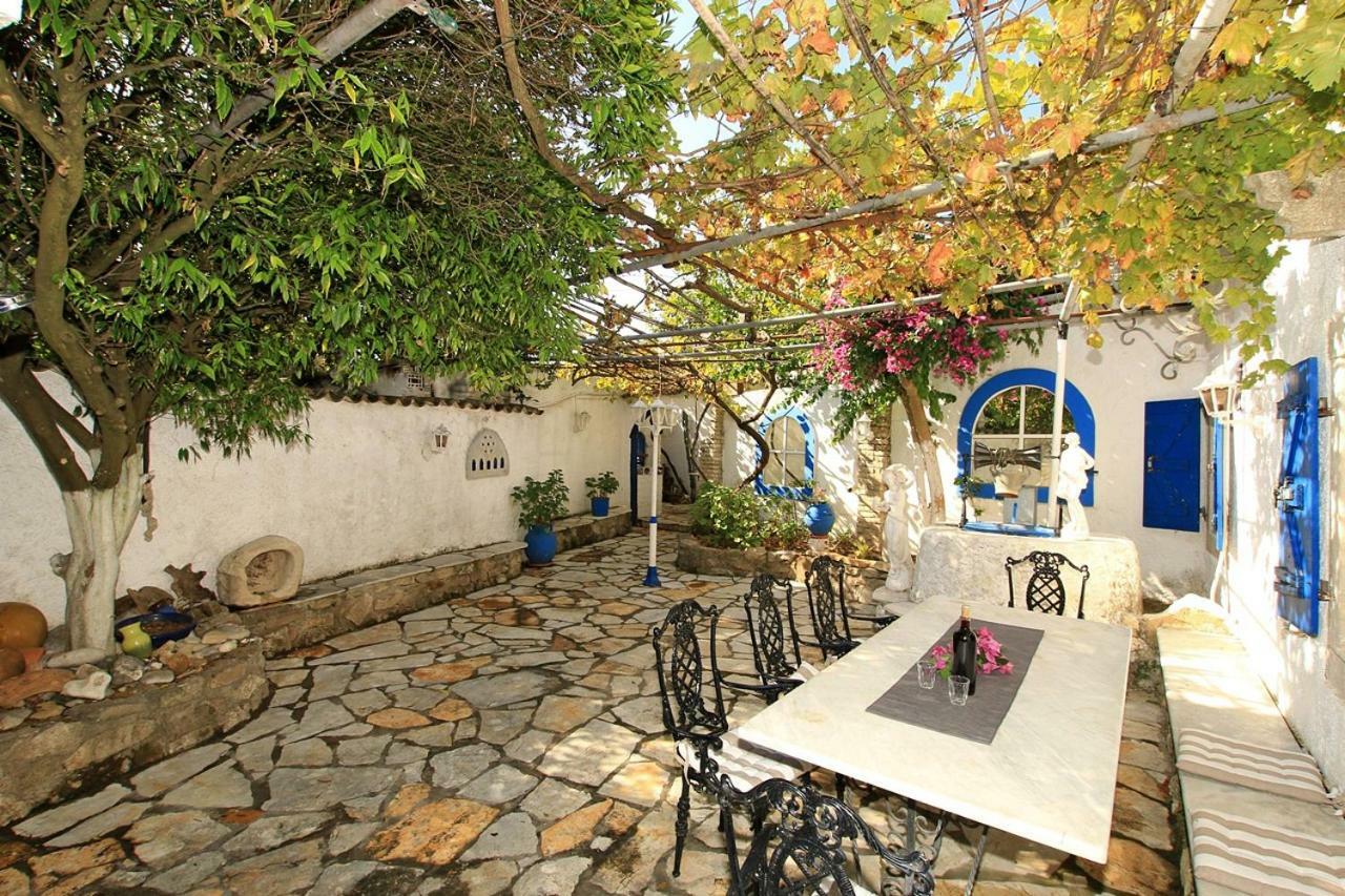 Archontiko Kourkoulos * Makrades